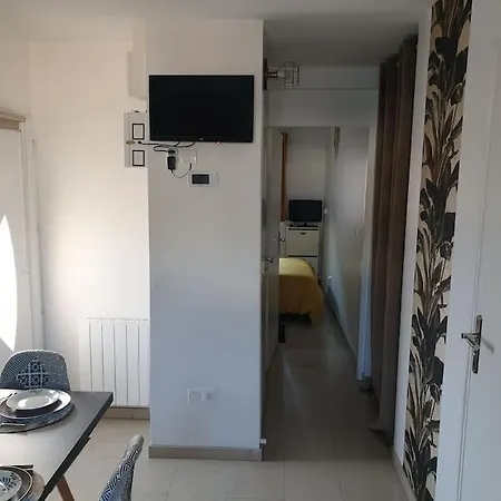 Fleur D'or Proche Rer C Evry Apartment
